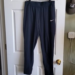 NIKE Bliss Dri Fit 7/8 Joggers size M